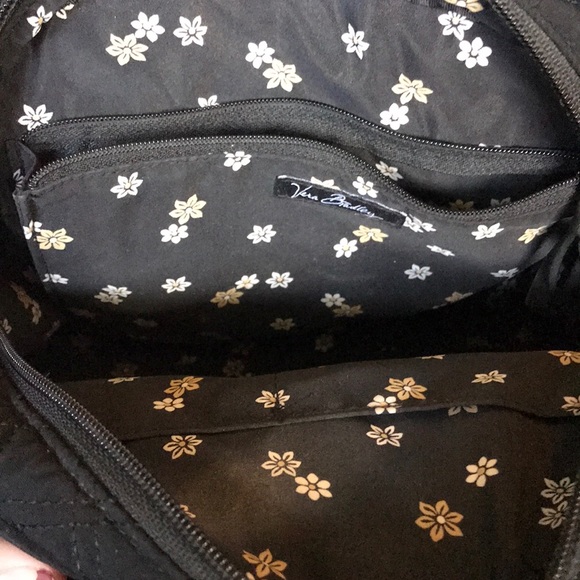 🔥Vera Bradley black quilted handbag🔥 - Picture 3 of 7
